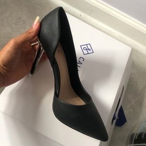 Black heels Call it Spring